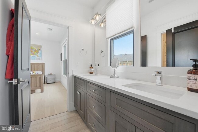 Building Photo - 2504 12th St N