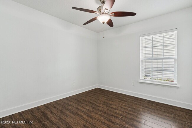 Building Photo - 15929 Hutton Ln
