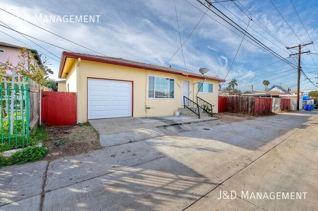 Building Photo - 3341 Chamoune Ave