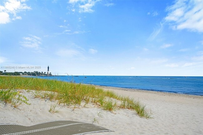 Building Photo - 1620 N Ocean Blvd