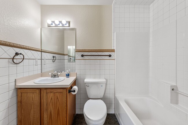 Building Photo - Charming Home in Sunnyside, DENVER