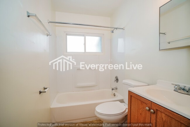 Building Photo - 2074 Woodland Ave