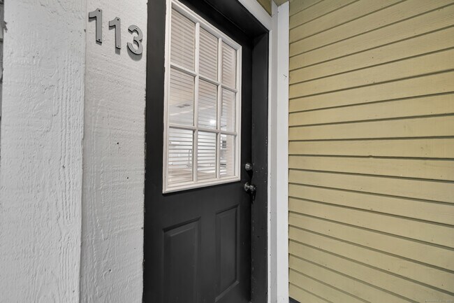 Building Photo - 1 Front St