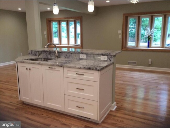 Building Photo - 55 Montgomery St