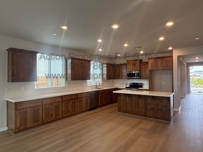 Building Photo - Action Properties Offering Roseville Solar: Inspiration Village Community Gated: 3 Bedroom 3 Bath...