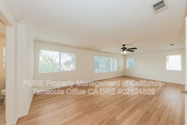 Building Photo - 23641 Groveland Pl