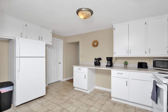 Building Photo - 530 Pearl St