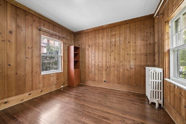 Building Photo - 110 13th St