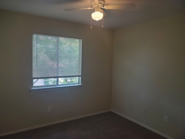 Building Photo - 14001 Cambourne Dr