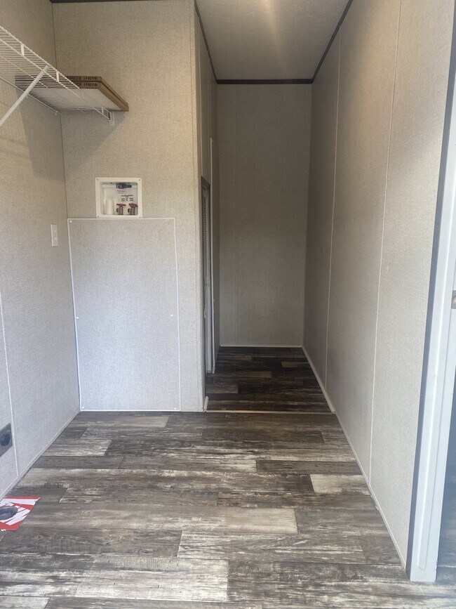 Building Photo - 124 N Pine St