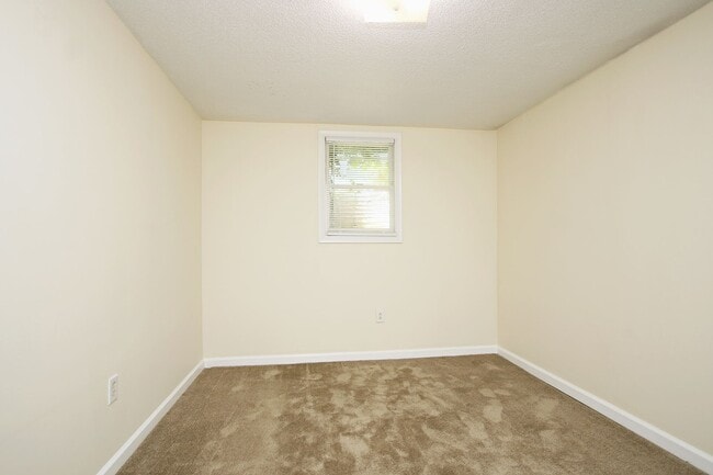 Building Photo - Student-Friendly Fry's Spring Basement Apartment