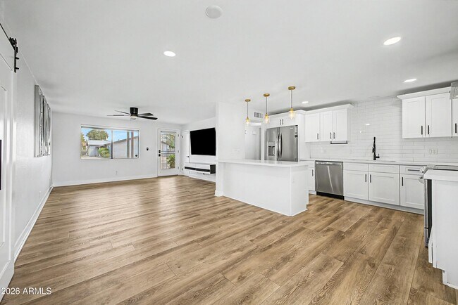 Building Photo - 4101 E Calavar Rd