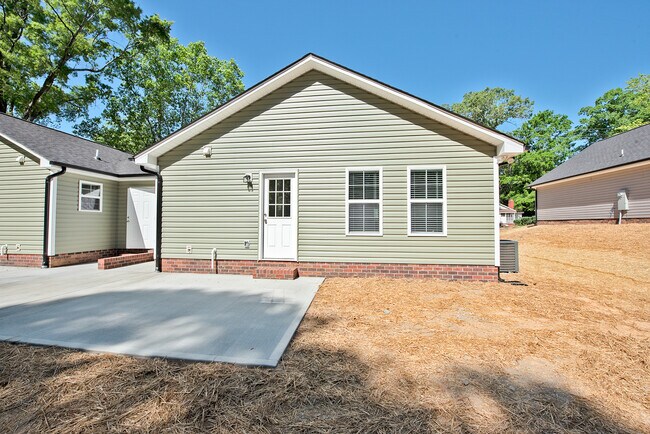Building Photo - 2504 Glendale Ave