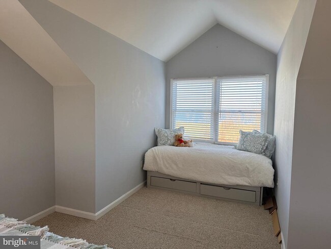 Building Photo - 907 Auckland Way