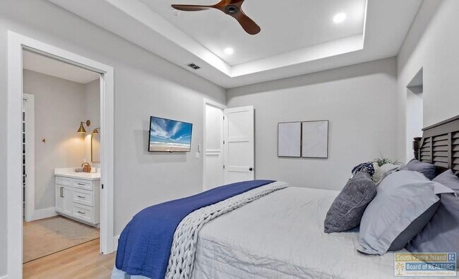 Building Photo - 211A W Mesquite St