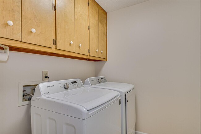 Building Photo - 4628 Peavine Ct