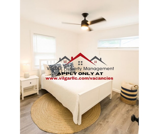 Building Photo - 4 full bedrooms, 1 full bathroom home in H...