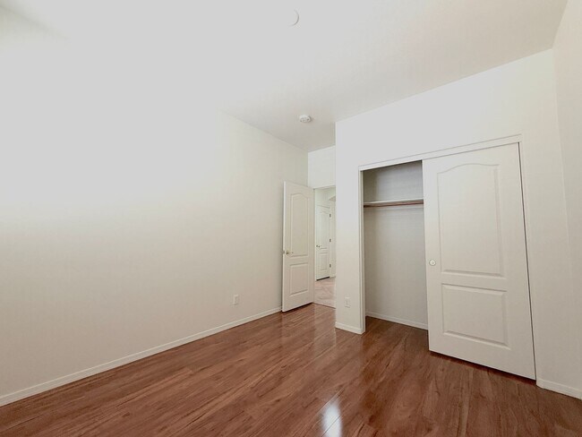 Building Photo - 1744 W Frye Rd