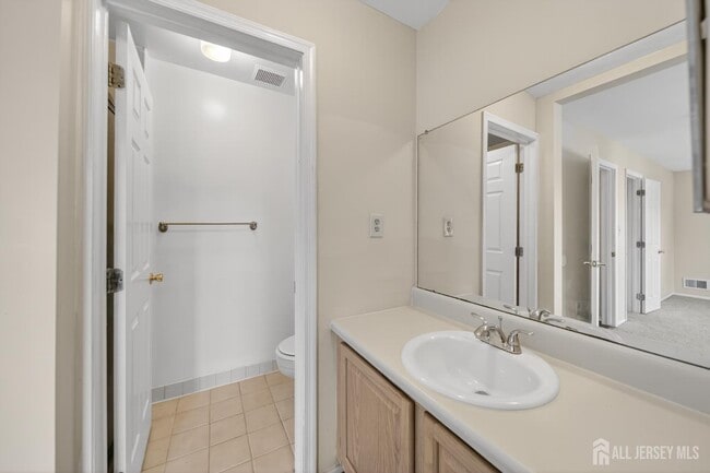 Building Photo - 1606 Madaline Dr