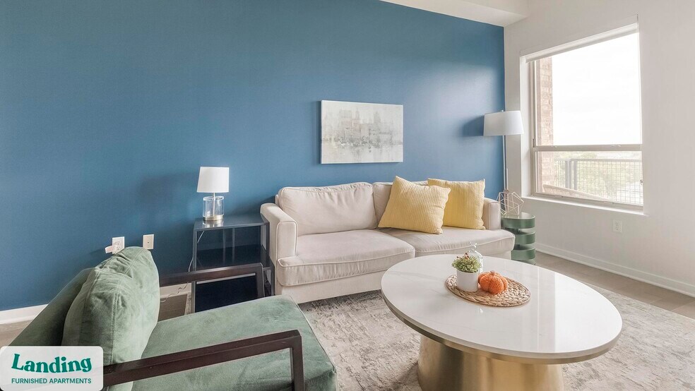 Building Photo - 825 Usener St