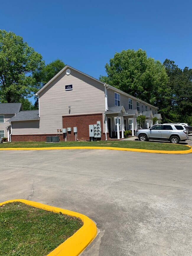 2406 Antioch Rd Dalton, GA Apartment Finder