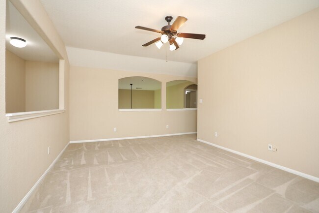 Building Photo - 11023 Heartland Grove Dr