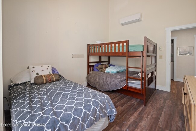 Building Photo - 854 Crest Pines Ln