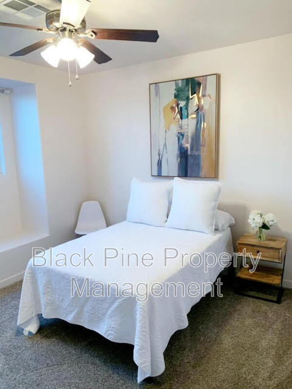 Building Photo - 2970 N Villere Ln