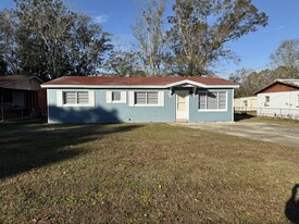 Building Photo - 7831 Castlegate Dr