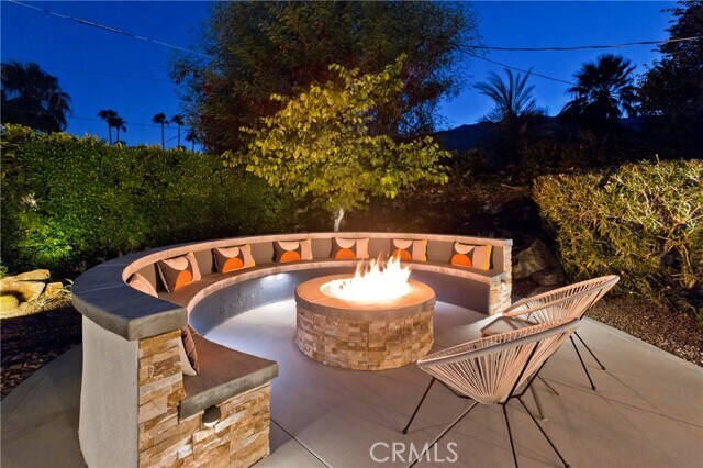 Building Photo - 1057 E Marshall Way