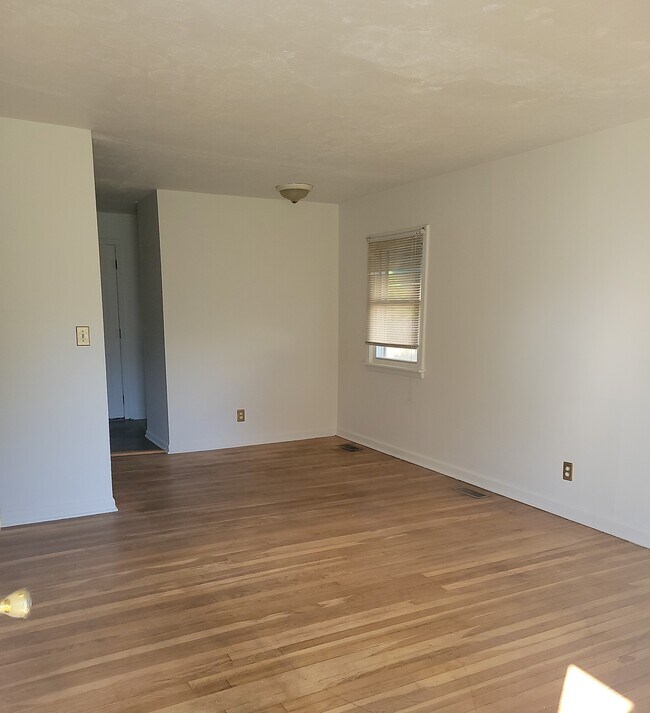 Building Photo - 4206 St Francis Ln