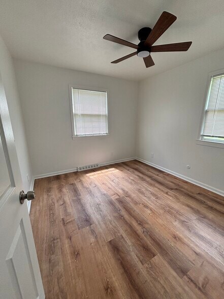 Building Photo - 16765 Valley Forge Ln