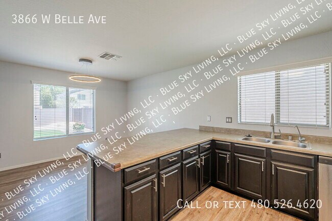 Building Photo - 3866 W Belle Ave