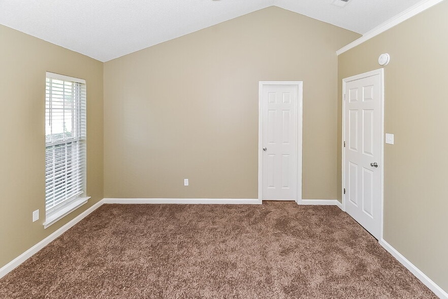 Building Photo - 7343 Bridle Ln