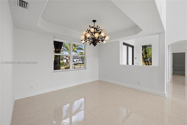 Building Photo - 16449 SW 84th Pl