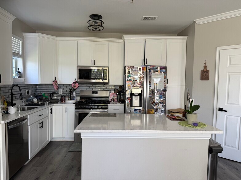 Building Photo - 2434 Coopers Branch Ct