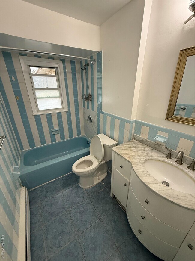 Building Photo - 472 Kirkman Ave