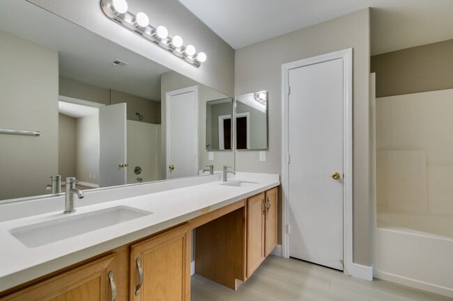 Building Photo - Beautiful Single-Story 3 Bedroom Home in Summerlin South