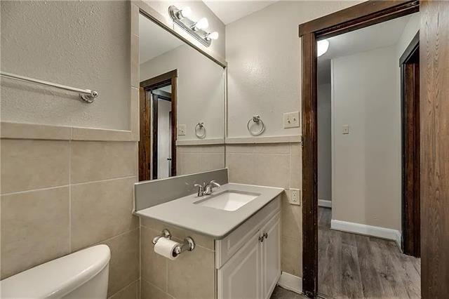 Building Photo - 202 S Willomet Ave