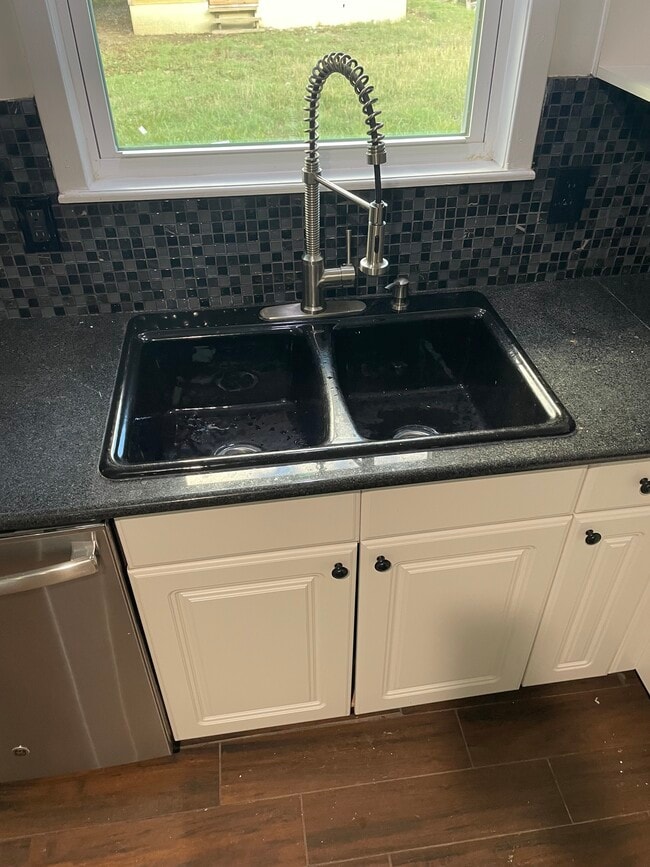 Building Photo - 7303 Carol Dr