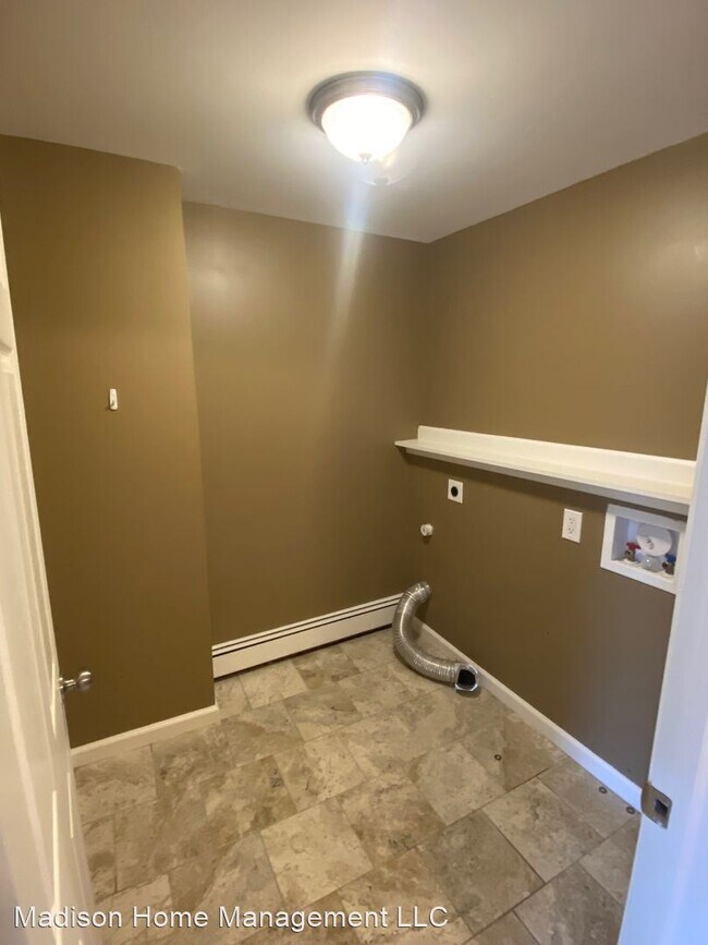 Building Photo - 4 br, 2.5 bath House - 217 Ridge Street