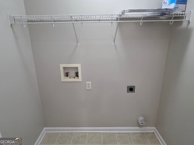 Building Photo - 5022 Winfield Dr