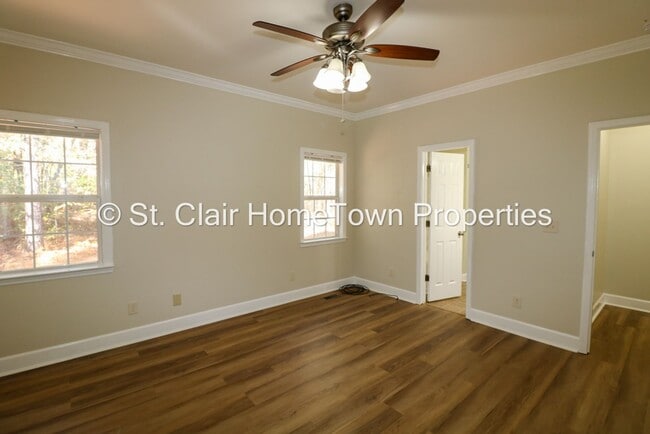 Building Photo - Great Family Home