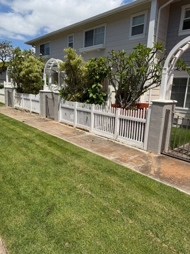Building Photo - 3 bed 2.5 Bath 2 car garage/ Central AC/ Ewa Beach!