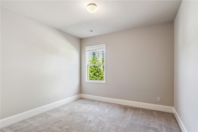 Building Photo - 6135 Formosa Ln
