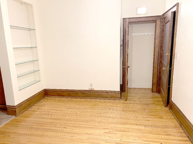 Building Photo - 1204 Harmon Pl