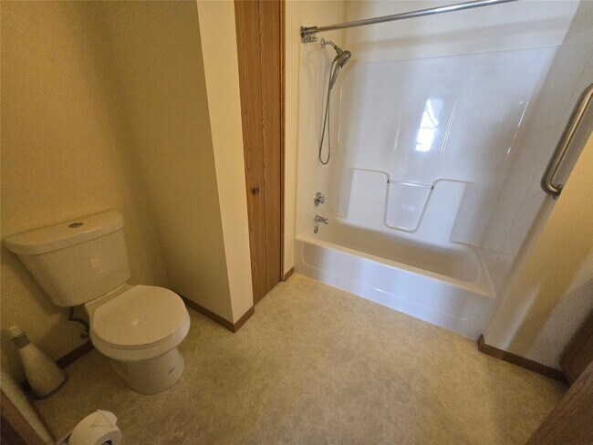 Building Photo - 900 Market St