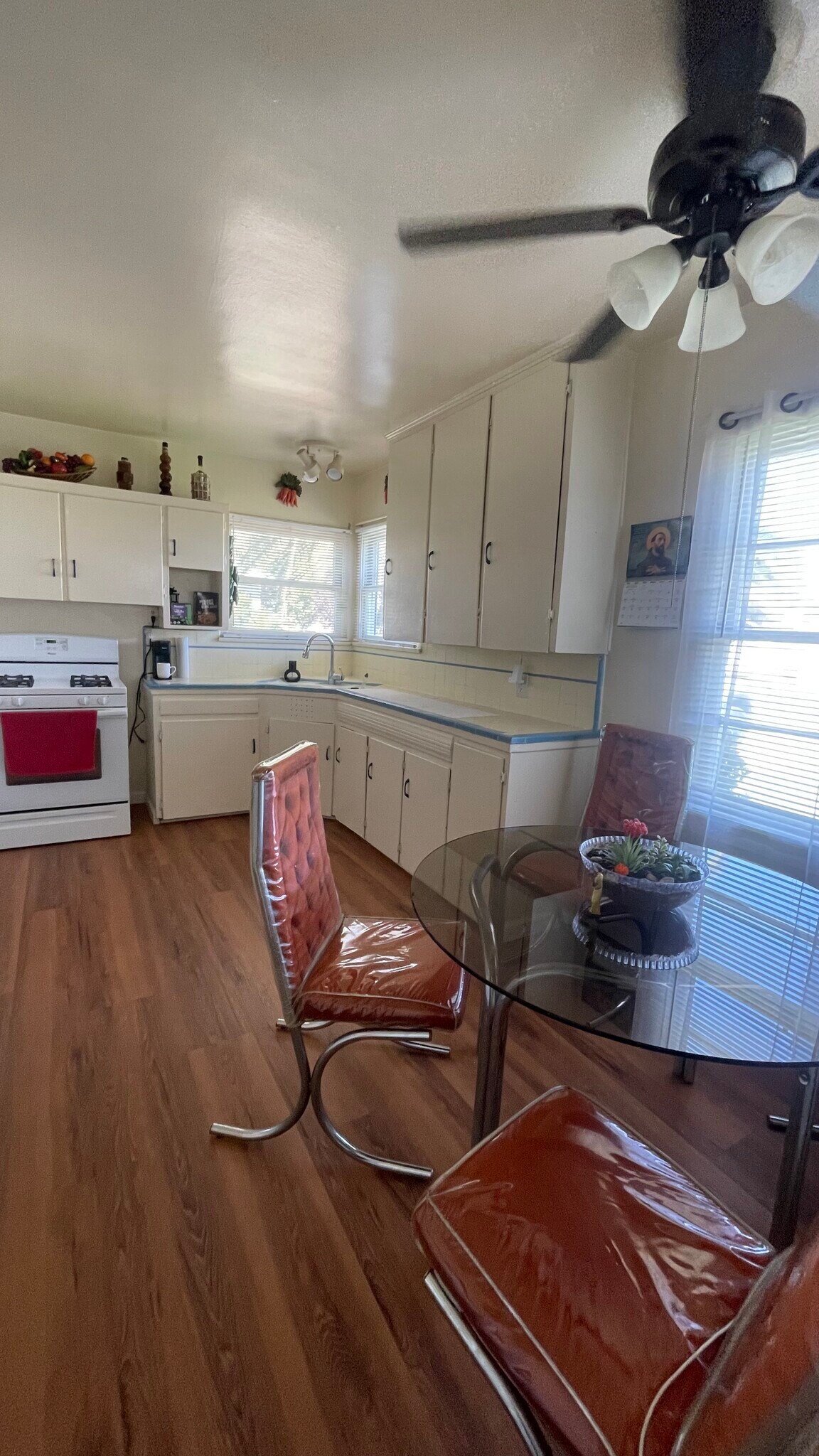 Building Photo - 5214 Golden Ave