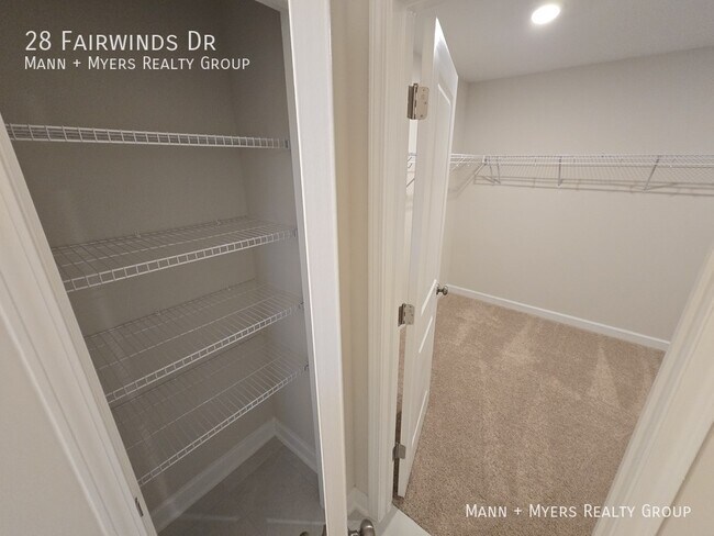 Building Photo - 28 Fairwinds Dr