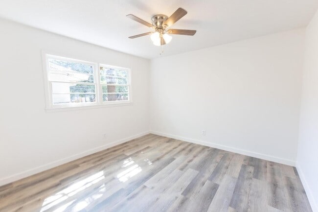 Building Photo - 2513 44th St